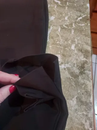 Pantalón pitillo negro Stradivarius talla 42