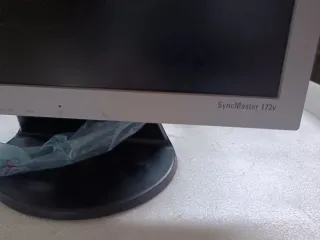 Monitor Samsung SyncMaster 172v Plata