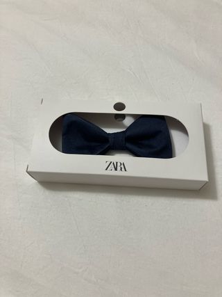 Pajarita azul marino Zara
