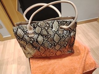 Bolso estampado piel serpiente