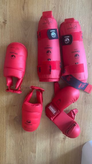 Protecciones Karate TOKAIDO XL Roja