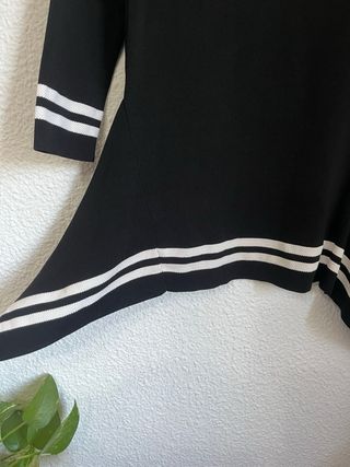 Jersey elegante negro con rayas blancas P&G M