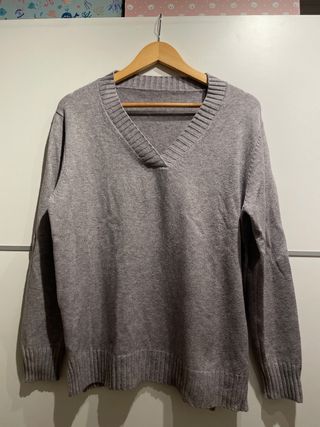 Jersey gris cuello pico talla M