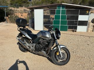 Honda CBF 600 2007.  40.700 kilometros 