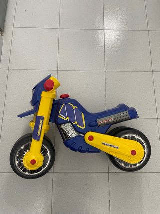 Moto de juguete Molto azul y amarilla