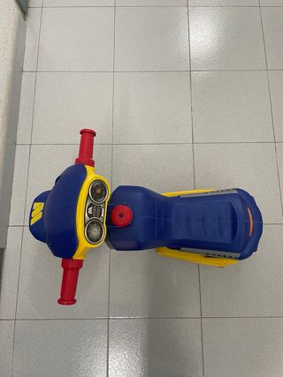 Moto de juguete Molto azul y amarilla