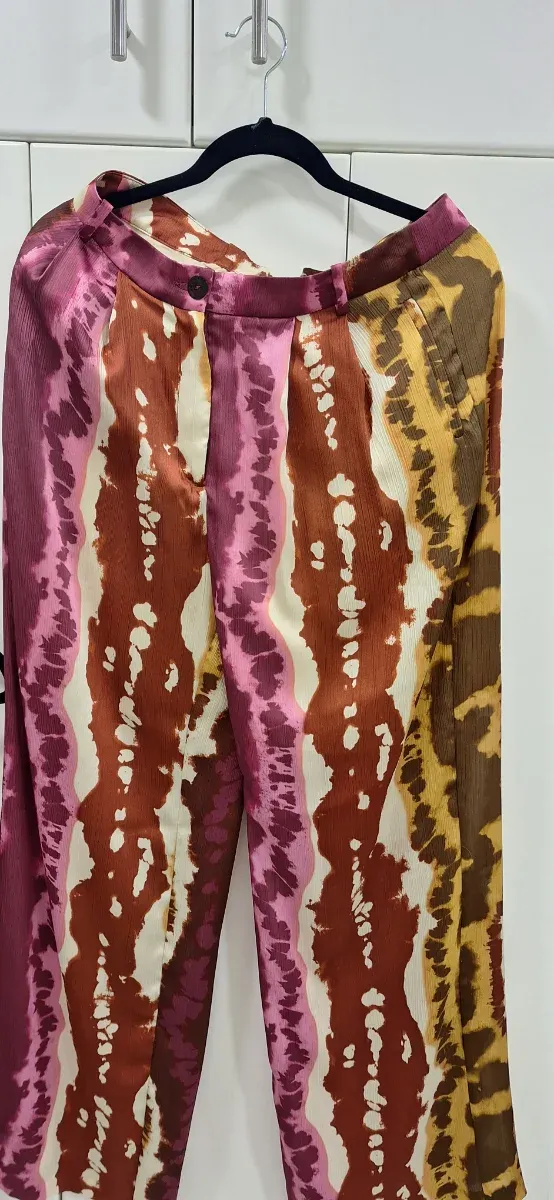 Blusa y pantalón Woman Limited Talla 40.