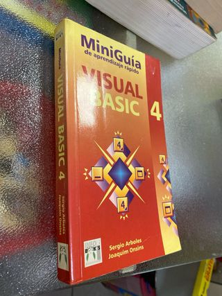 Lote siete libros Visual Basic 4 y CD
