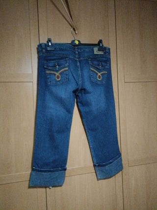 Pantalón Pirata Vaquero Azul