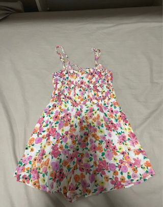 Mono floral Bershka corto