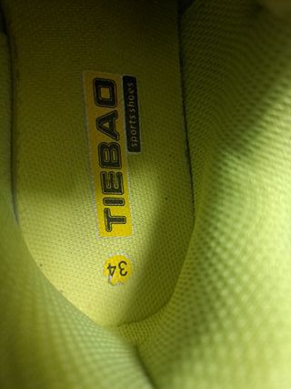 Tacos de fútbol Tiebao talla 34
