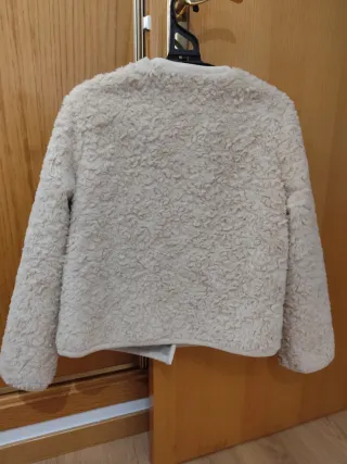 Chaqueta de borreguito elegante beige