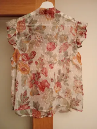 Blusa Mango floral sin estrenar