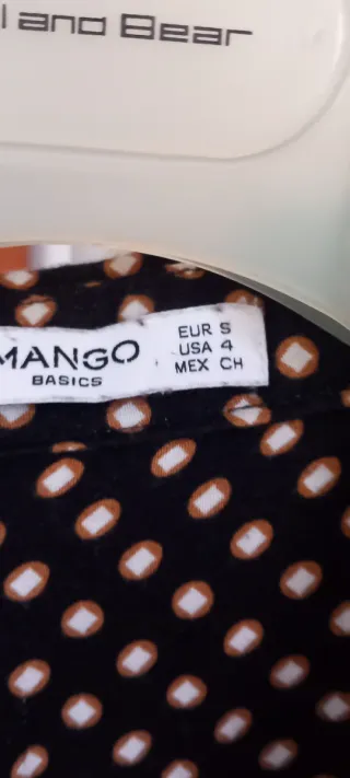 Blusa Mango lunares