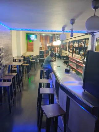 Se traspasa bar centro ciudad