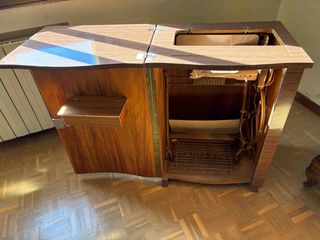 Máquina de coser SINGER antigua