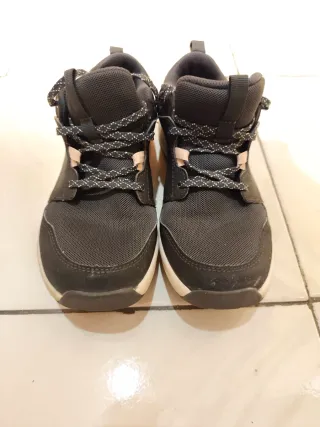 Scarpe Quechua donna escursioni.