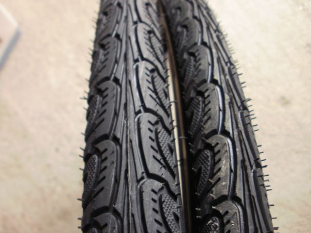 2 cubiertas 700x35B bici de varillas.