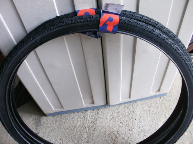 2 cubiertas 700x35B bici de varillas.