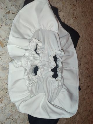 Mini falda pantalón negra marca talla M, pero es S