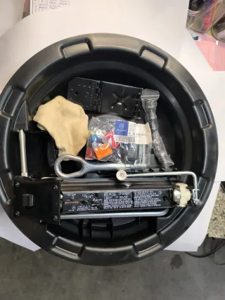 Kit Gato y Tornillos Mercedes C