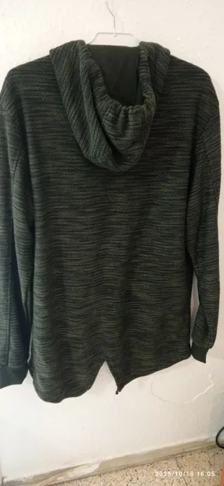 Jersey de punto gris y negro