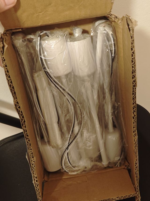 Candeeiro de teto branco