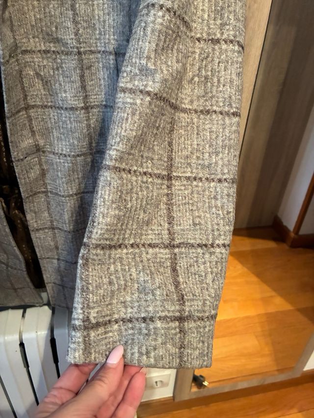 Abrigo Hugo Boss Talla 54 con etiquetas