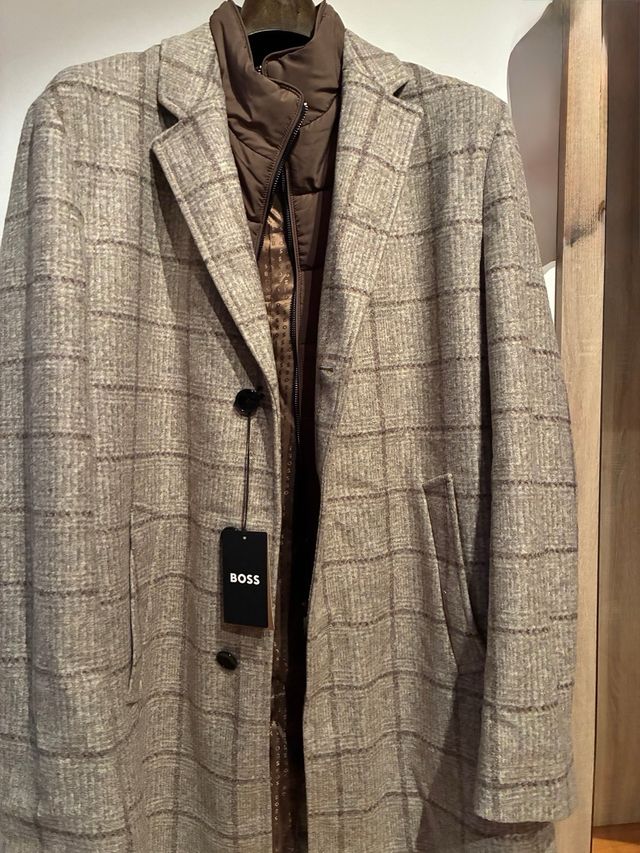 Abrigo Hugo Boss Talla 54 con etiquetas