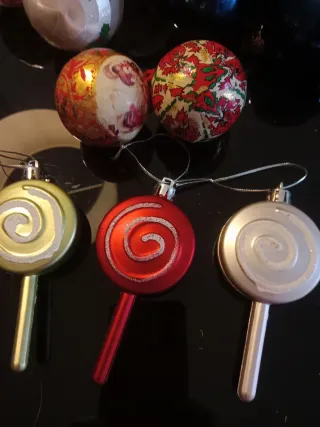 Bolas de Navidad Decoradas y Lisas