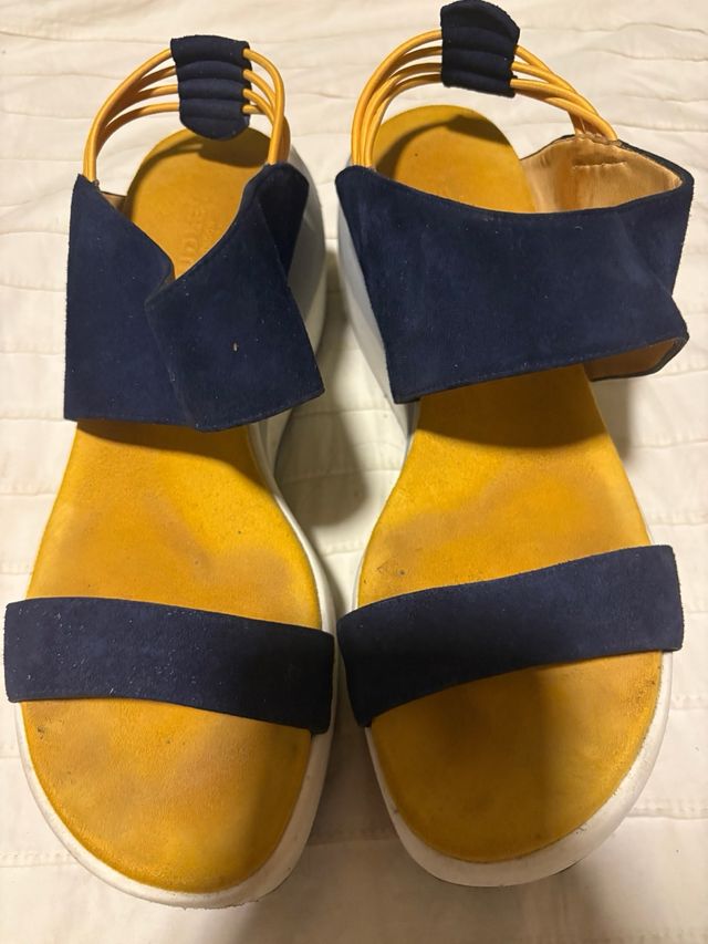 Sandalias Audley Talla 38 Azul y Amarillo