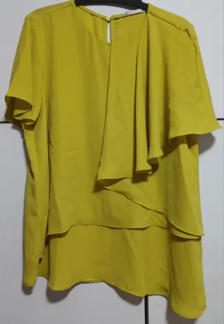 Blusa manga corta volantes