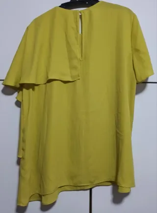 Blusa manga corta volantes
