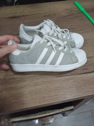 Adidas Superstar Plata y Blanco
