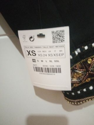 Chaqueta ante negra bordada