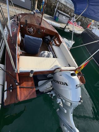 Barco de madera CAIREL 521