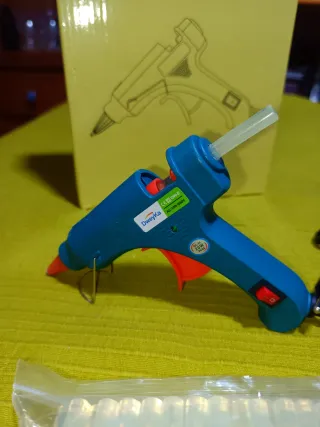Pistola Silicona Caliente DweyKa 20W