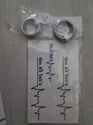Anillos plateados pareja