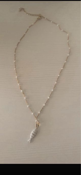 Collar pez esmaltado oro blanco