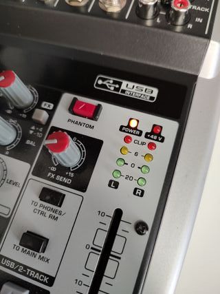 Mixer professionale Behringer Xenyx Q1002USB