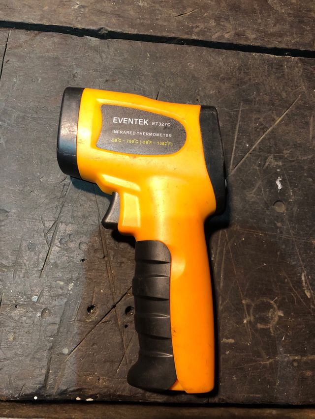 Termómetro Láser Digital