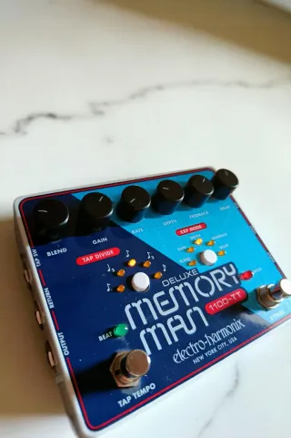 Electro Harmonix Deluxe Memory Man TT 1100 Delay
