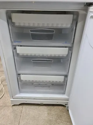 Nevera Indesit A+