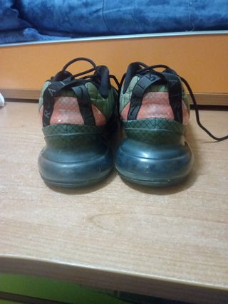 Scarpe Nike Air MX 720-818
