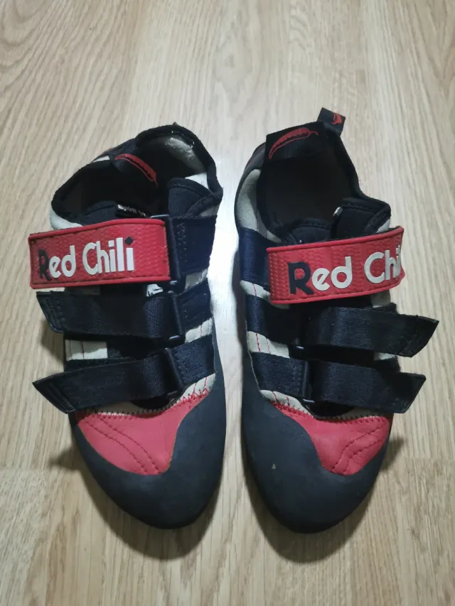 Red Chili Spirit VCR T.37.5 pés de gato