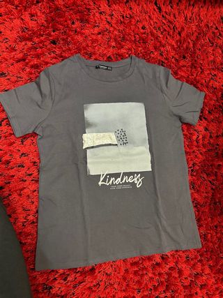 Camiseta Stradivarius gris talla S