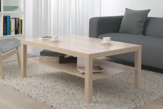 Mesa de centro efecto roble claro.