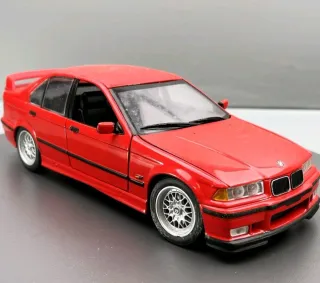 BMW SERIES 3 318is BERLINA 1995
