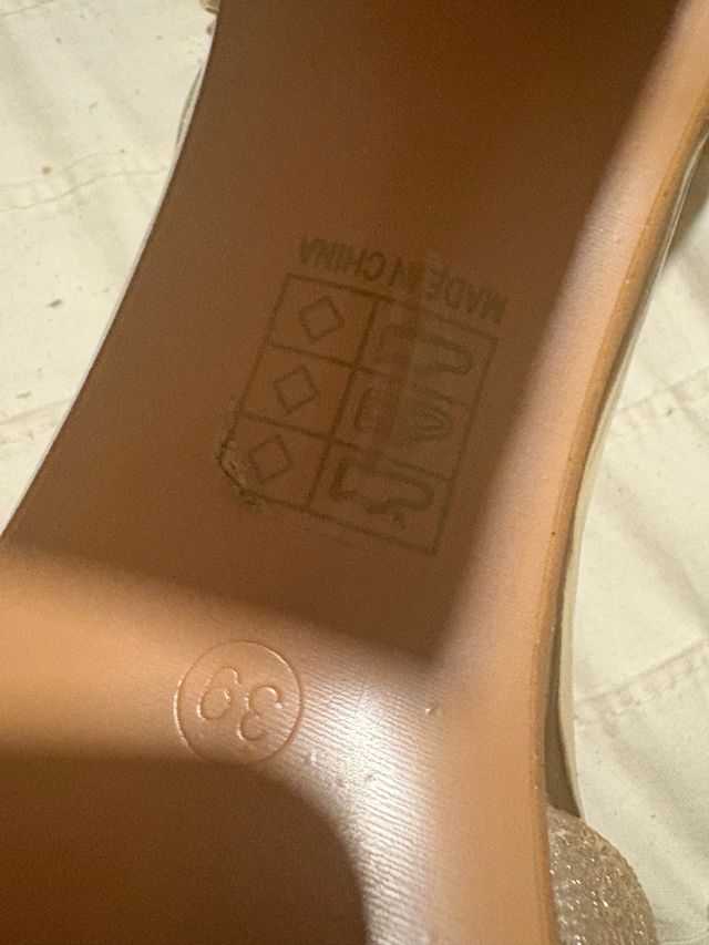 Sandalias doradas tacón 9 cm talla 39