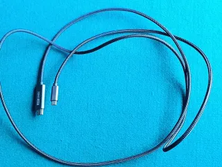 Cable adaptador USB-C a HDMI 4K UHD. 